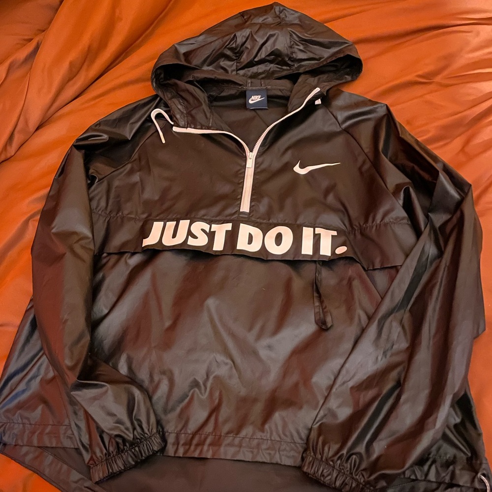 NIKE WINDBREAKER JACKET